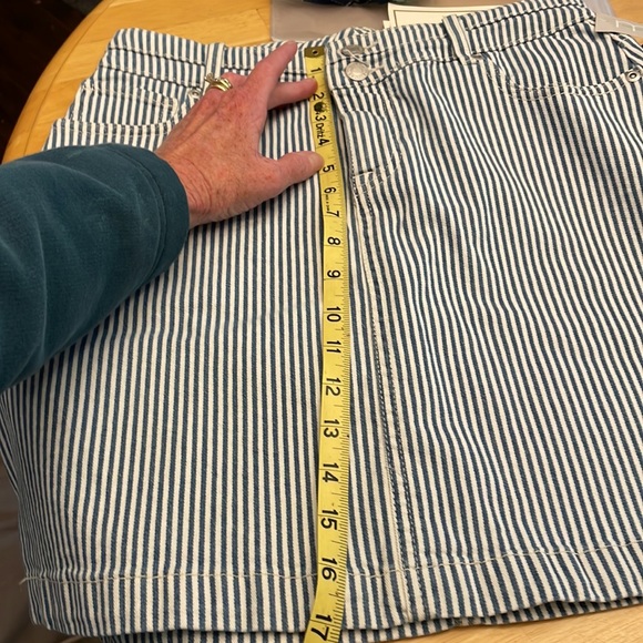 Maurice’s stretch denim skirt NWT 17” long size 6 - Picture 6 of 6